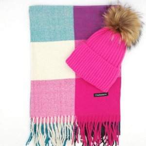 Дамски зимен комплект шал и шапка с помпон в цикламен цвят
