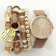 Стилен дамски часовник и гривни с висулки -Подаръчен комплект за жена