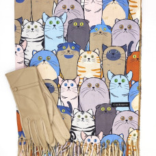 Шал с котки и ръкавици в бежово – стилен комплект, подходящ подарък за жена Шал с котки и ръкавици в бежово – стилен комплект, подходящ подарък за жена