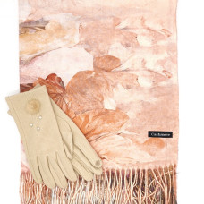 Луксозен зимен комплект в бежово-Кашмирен шал и ръкавици с пухче Луксозен зимен комплект в бежово-Кашмирен шал и ръкавици с пухче