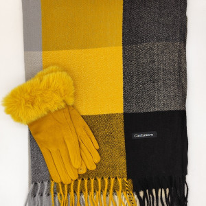 Стилен подарък за жена – кашмирен шал и ръкавици с естествен косъм Стилен подарък за жена – кашмирен шал и ръкавици с естествен косъм