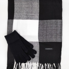 Кашмирен шал каре и плетени ръкавици-дамски зимен комплект в черно и бяло Кашмирен шал каре и плетени ръкавици-дамски зимен комплект в черно и бяло