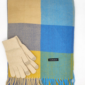 Комплект шал и ръкавици – кашмирен шал и плетени ръкавици в бежово Комплект шал и ръкавици – кашмирен шал и плетени ръкавици в бежово