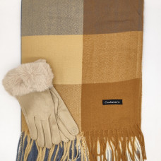 Комплект шал и ръкавици в бежово с пух от естествен косъм – Луксозен подарък за жена Комплект шал и ръкавици в бежово с пух от естествен косъм – Луксозен подарък за жена