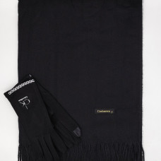 Комплект шал и ръкавици в черно- Стилен подарък за жена