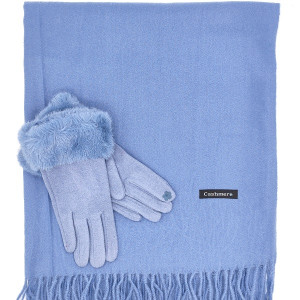 Дамски зимен комплект кашмирен шал и ръкавици с пух в светло синьо Дамски зимен комплект кашмирен шал и ръкавици с пух в светло синьо