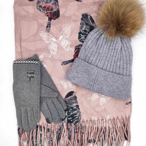 Комплект шапка, шал и ръкавици в розово и сиво с пеперуди – елегантен подарък за жена