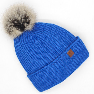 Дамска зимна шапка с пух в кралско синьо – българско производство
