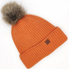 Дамска зимна шапка с пух в оранжево – българско производство Дамска зимна шапка с пух в оранжево – българско производство