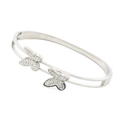 Елегантна дамска гривна от медицинска стомана с две пеперуди и кристали