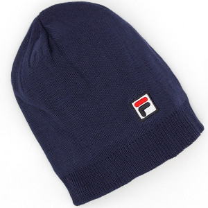 Мъжка зимна шапка в тъмно син цвят с декоративна емблема