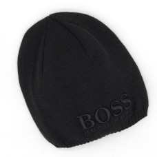 Мъжка зимна шапка  без подгъв в черно с релефна бродерия 