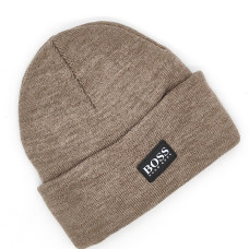 Мъжка зимна шапка в бежово с подгъв маркова