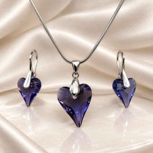 Бижута сваровски комплект колие и обеци сърца -Tanzanite Бижута сваровски комплект колие и обеци сърца -Tanzanite