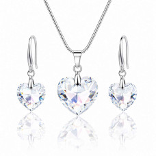 Комплект бижута с кристали Swarovski Crystal Shimmer – колие и висящи обеци сърце Комплект бижута с кристали Swarovski Crystal Shimmer – колие и висящи обеци сърце