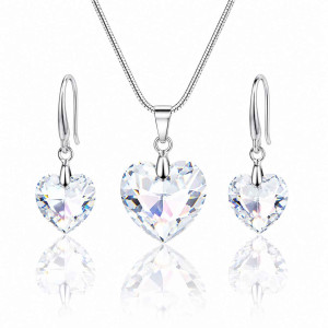 Комплект бижута с кристали Swarovski Crystal Shimmer – колие и висящи обеци сърце Комплект бижута с кристали Swarovski Crystal Shimmer – колие и висящи обеци сърце