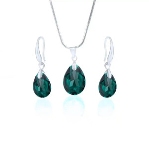 Комплект бижута Emerald Shimmer – колие и обеци със зелени камъни Комплект бижута Emerald Shimmer – колие и обеци със зелени камъни