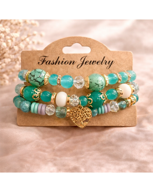 Модерна дамска гривна с зелени мъниста и висулка сърце