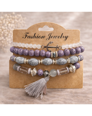 Стилна дамска гривна с лилави мъниста и пискюл