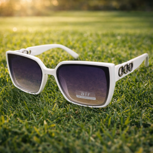 Дамски слънчеви очила квадратни White Chic – бели с цветни стъкла и UV защита