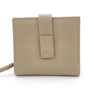 Дамско портмоне бежово малко от естествена кожа със закопчаване и цип Дамско портмоне бежово малко от естествена кожа със закопчаване и цип
