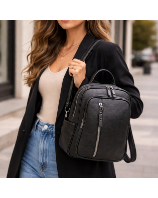 Дамска раница голяма в черно от еко кожа с две отделения Дамска раница голяма в черно от еко кожа с две отделения