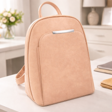 Елегантна дамска раница твърда в розово с метална лайсна