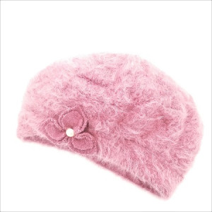 Дамска зимна шапка барета с цвете в розово