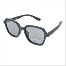 Детски слънчеви очила модерни , черни с висока защита полароид Детски слънчеви очила модерни , черни с висока защита полароид